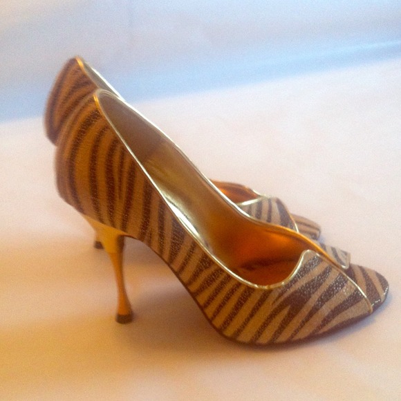 Sexy Peeptoe Pumps - Preloved