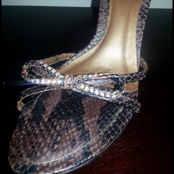 *** SOLD IN BUNDLE *** - Picture 2 of 4