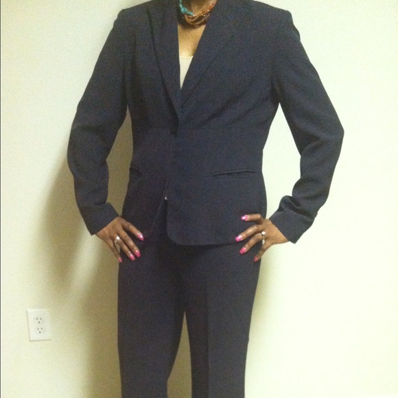 SOLD✨JONES NEW YORK SUIT✨