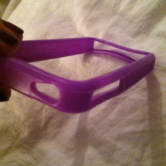 iPhone 4S/4 Purple Bumper! - Picture 2 of 2