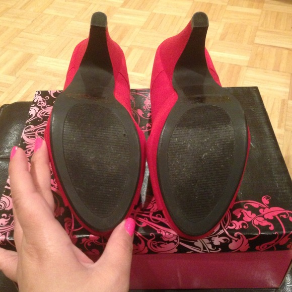 Sold - Picture 3 of 4