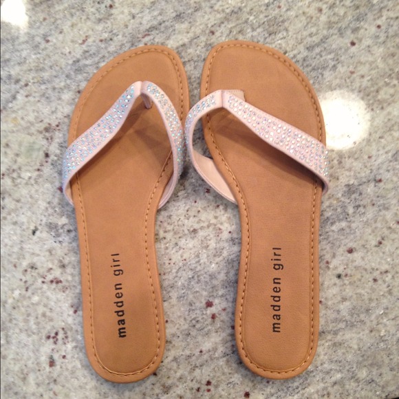 NEW Madden girl 6 pink and silver sandals  bundle