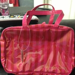 Cosmetic bag