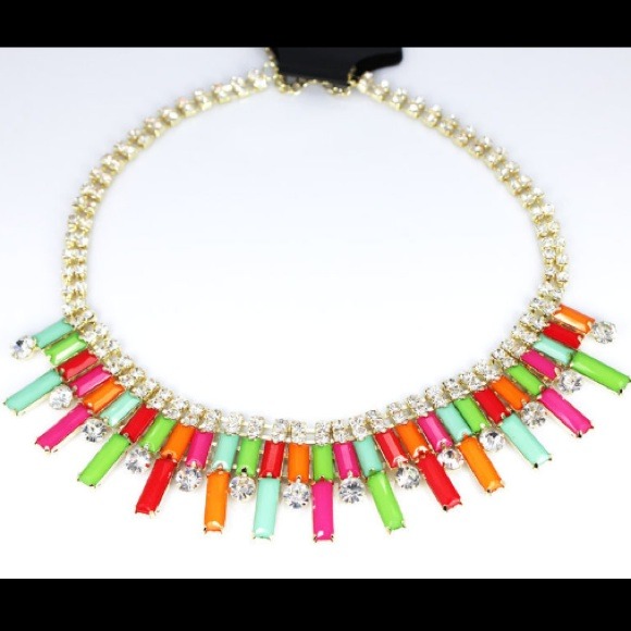 *NWT* Multi-Color Collar statement necklace - Picture 4 of 4