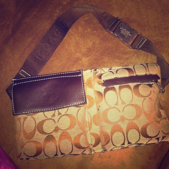 Coach pouch