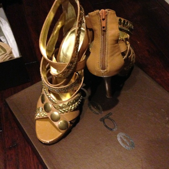 Shoes - Picture 2 of 2