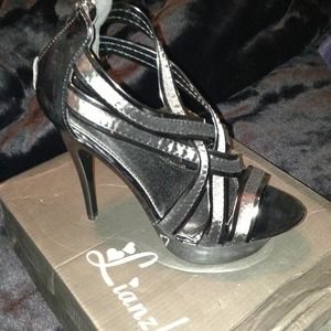 Black Heels size 6