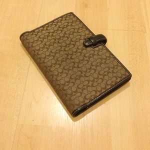 Coach planner/calendar holder