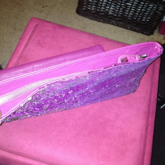 BCBG two-tone purple sequin/maroon clutch - Picture 3 of 4