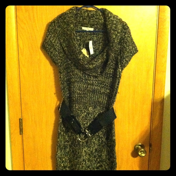 Super cute sleeveless sweater