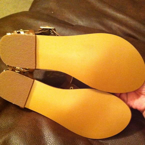 🎉REDUCED🎉Steve Madden Sandals - Picture 4 of 4