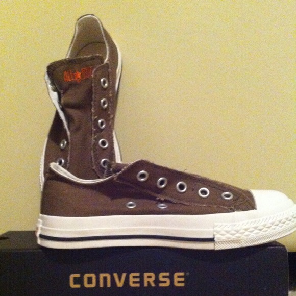 Converse Youth - Picture 2 of 3