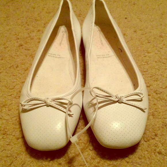 White Rockport Flats