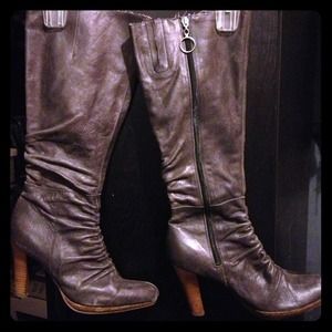 NA*NA genuine leather, distressed dark grey boots
