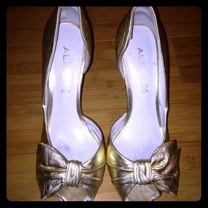 Aldo Gold Bow Heels