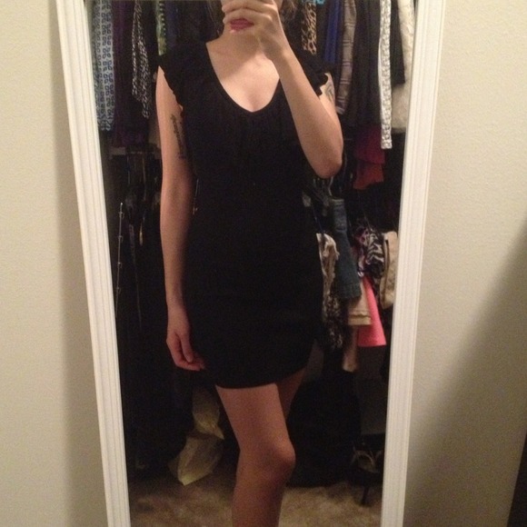 Forever 21 Ruffle Bodycon Dress - Picture 2 of 4