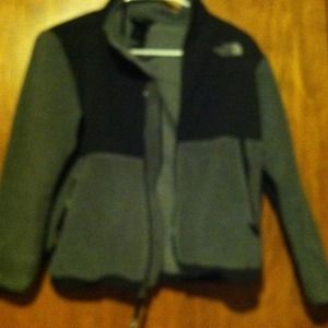 Youth med north face jacket