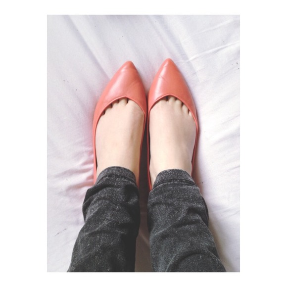 ✖️SOLD-eBay✖️ Coral buttery smooth pointed flats - Picture 2 of 4