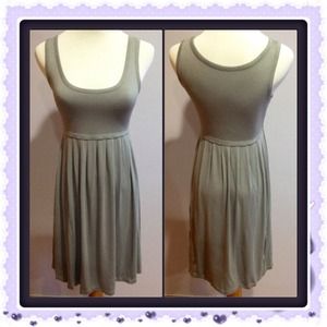 Really really really cute little gray dress😉