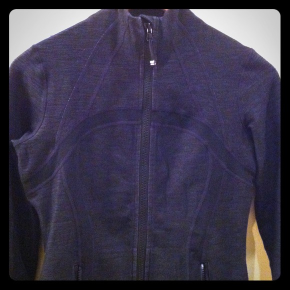 Excellent condition Lululemon jacket 6