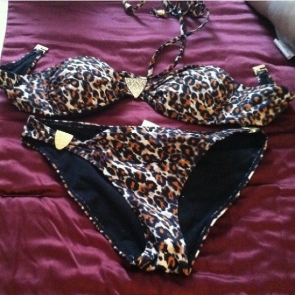 Leopard bathing suit❤😇