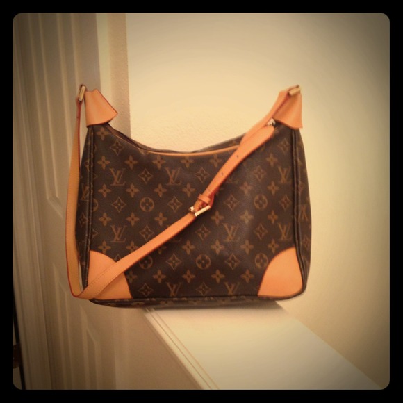 Lv Shoulder bag