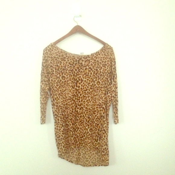 H&M Cheetah Print 3/4 sleeve Top