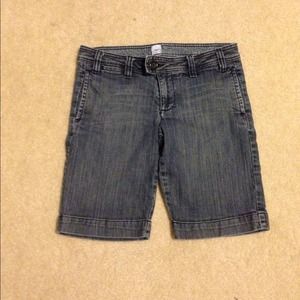 💕💕Reserved for locruz💕💕Bermuda jeans!