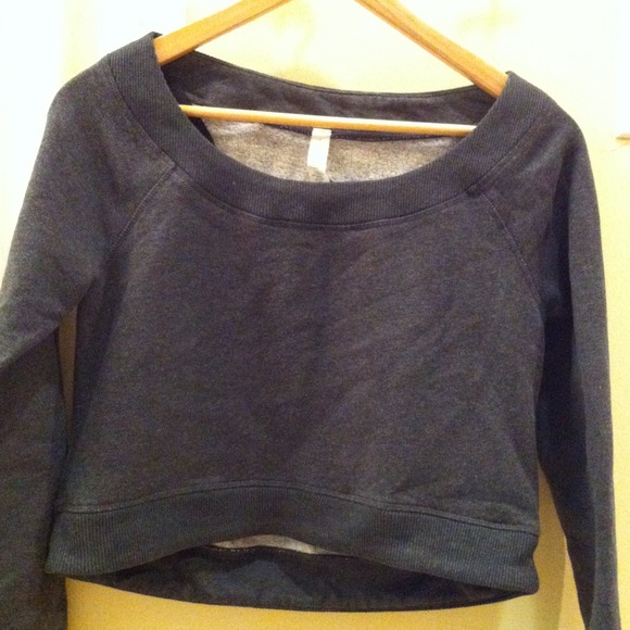Lululemon crop sweatshirt 6... Like new!