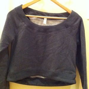 Lululemon crop sweatshirt 6... Like new!