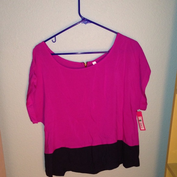 SOLD Color block top!