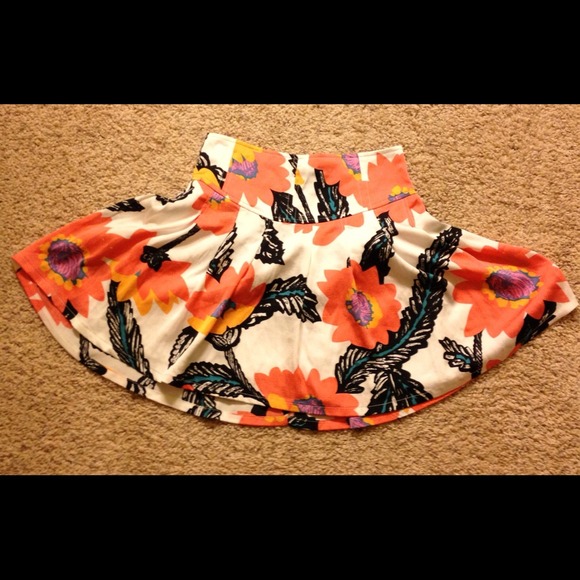 *SOLD!* Free People Floral Flowy Skirt - Picture 2 of 4
