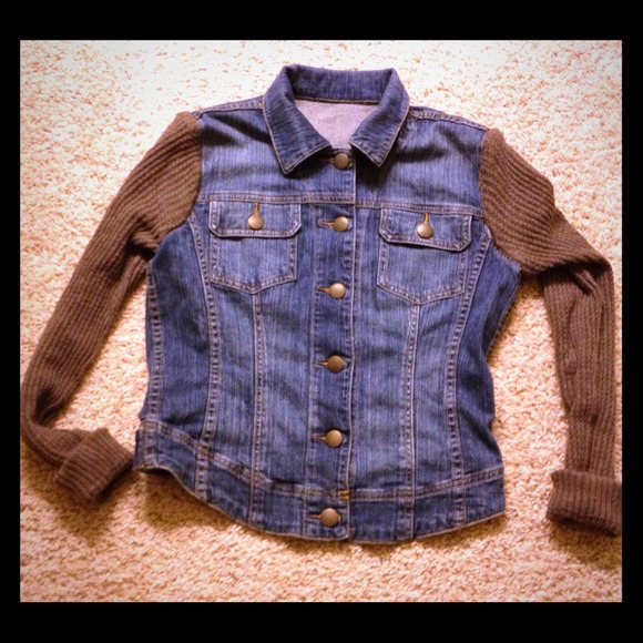 *SOLD!* Vintage Denim jacket with Sweater sleeves - Picture 1 of 2
