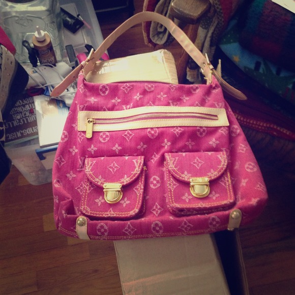 Looks like Louis Vuitton Denim Speedy