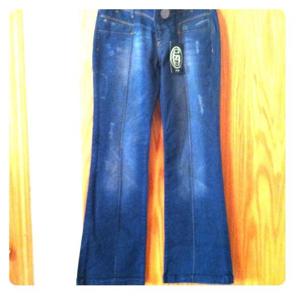 Adorable  NWT distressed Custo Barcelona jeans.