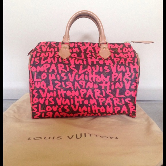 💖💖Authentic💖💖 Vuitton Graffiti Speedy
