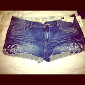 Denim shorts. They're pretty short! Brand new!