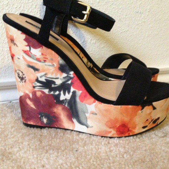 Beautiful summer wedges!