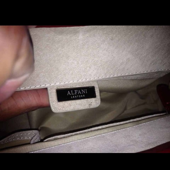 ❌❌❌❌ SOLD Brick Red Alfani purse❌❌❌❌ - Picture 3 of 4