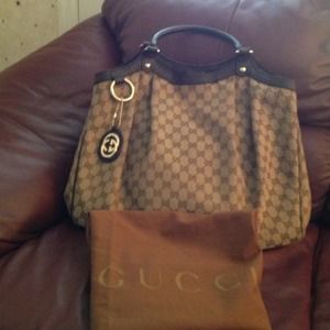 Authentic  GUCCI Sukey Leather Handbag