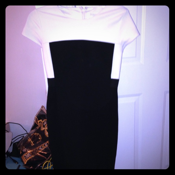 Black dress - Picture 1 of 2