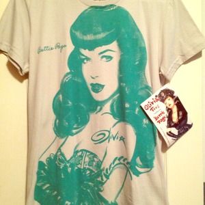 Super cute Bettie Paige tee shirt!