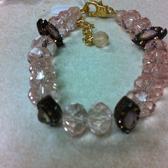 Set - Picture 2 of 2