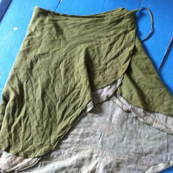 UNAVAILABLE! Green layered hi-lo wrap skirt. - Picture 3 of 3