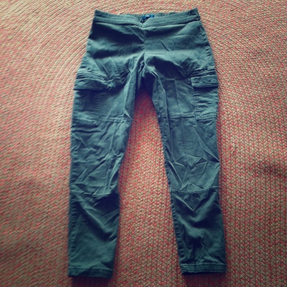 Gap size 4 regular skinny cargo pants