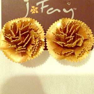 Beautiful pressure earrings