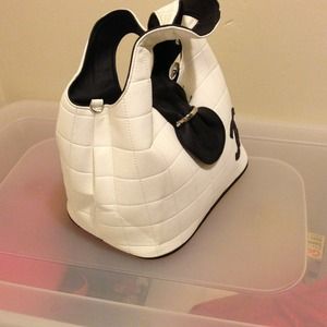 White summer handbag