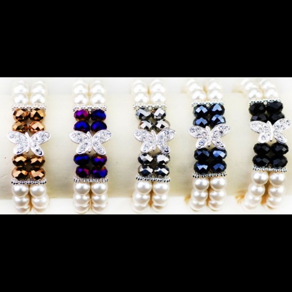 NWT, Assorted Color Butterfly Pearl Bracelet!
