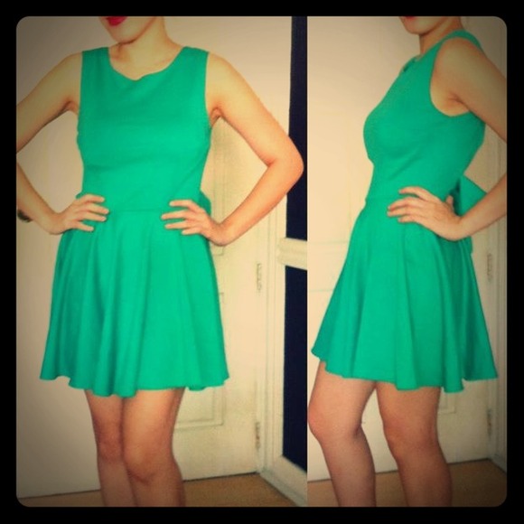 NEW Backless Skater Dress - Picture 1 of 2