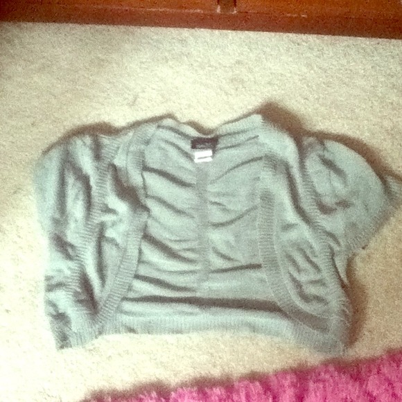 Grey shawl.